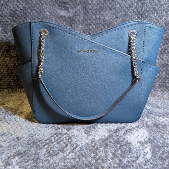 Michael Kors Handbags - Michael Kors Jet Set